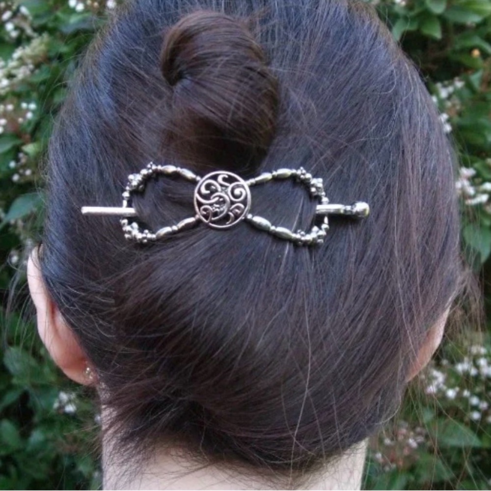 LILI ROSE SILVER HAIR CLIP - Picture 5 of 9